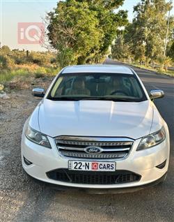 Ford Taurus